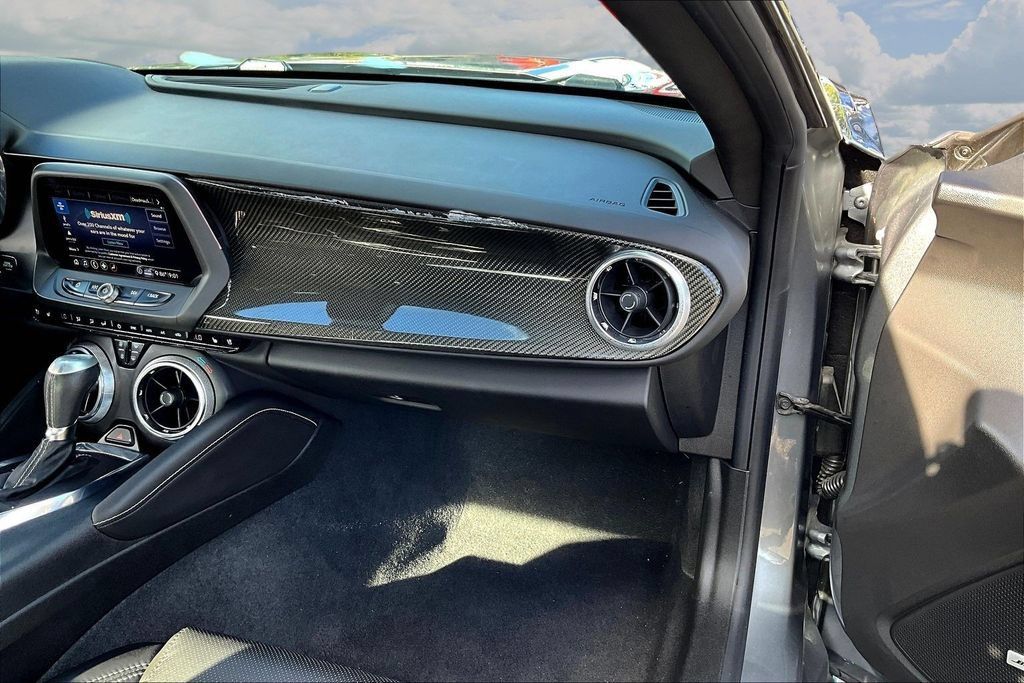 Used 2020 Chevrolet Camaro SS RWD image 23