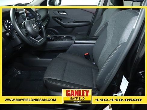 Used 2023 Nissan Rogue SV image 18