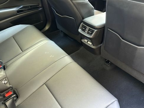 Used 2024 Lexus ES 300h w/ Premium Package image 29