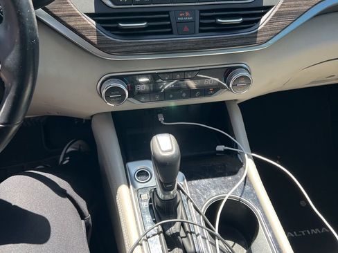 Used 2020 Nissan Altima 2.5 Platinum image 7