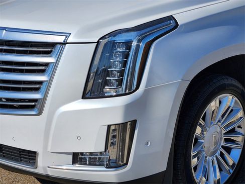 Used 2020 Cadillac Escalade Platinum image 8