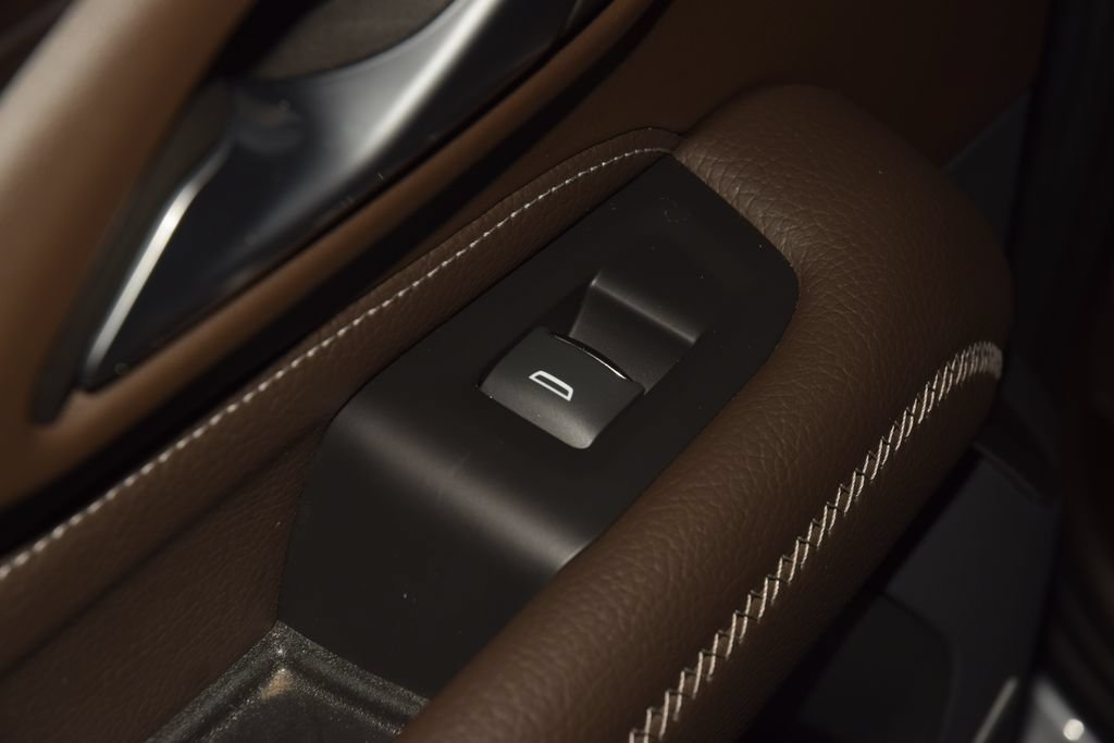 Used 2022 GMC Yukon Denali AWD/4WD image 48
