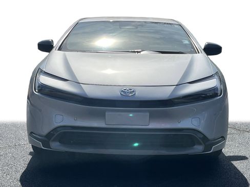Used 2023 Toyota Prius XLE image 28