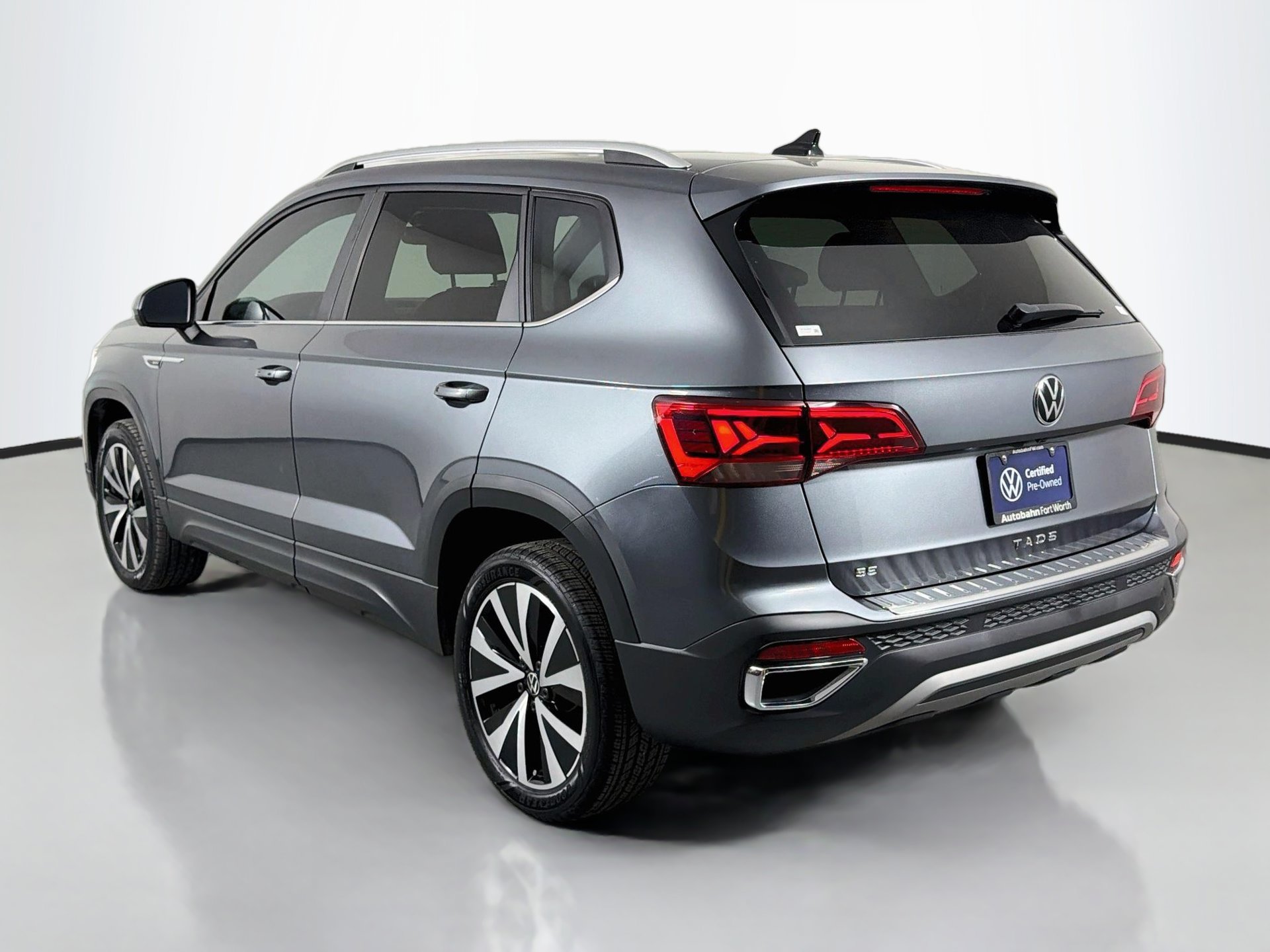 Certified 2023 Volkswagen Taos SE w/ Panoramic Sunroof Package FWD image 7