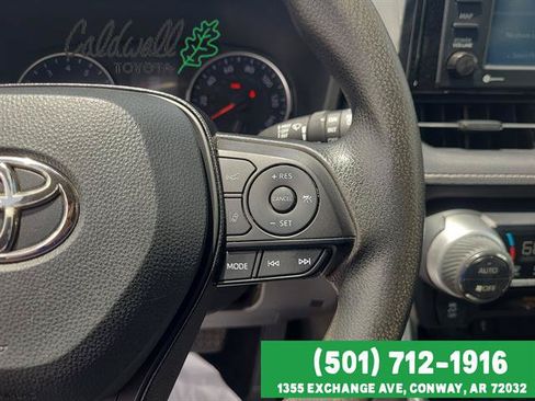 Used 2021 Toyota RAV4 XLE FWD image 27