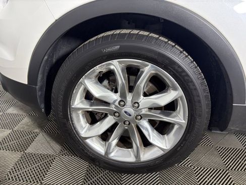 Used 2014 Ford Explorer XLT w/ Equipment Group 201A image 24