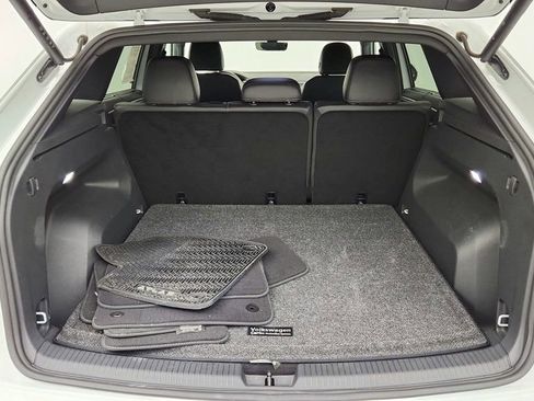 Used 2024 Volkswagen Atlas Cross Sport SE image 19