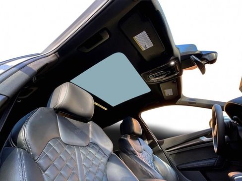 Used 2024 Audi SQ5 Premium Plus w/ Premium Plus Package image 27