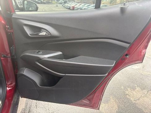 Certified 2025 Chevrolet Trax RS image 20