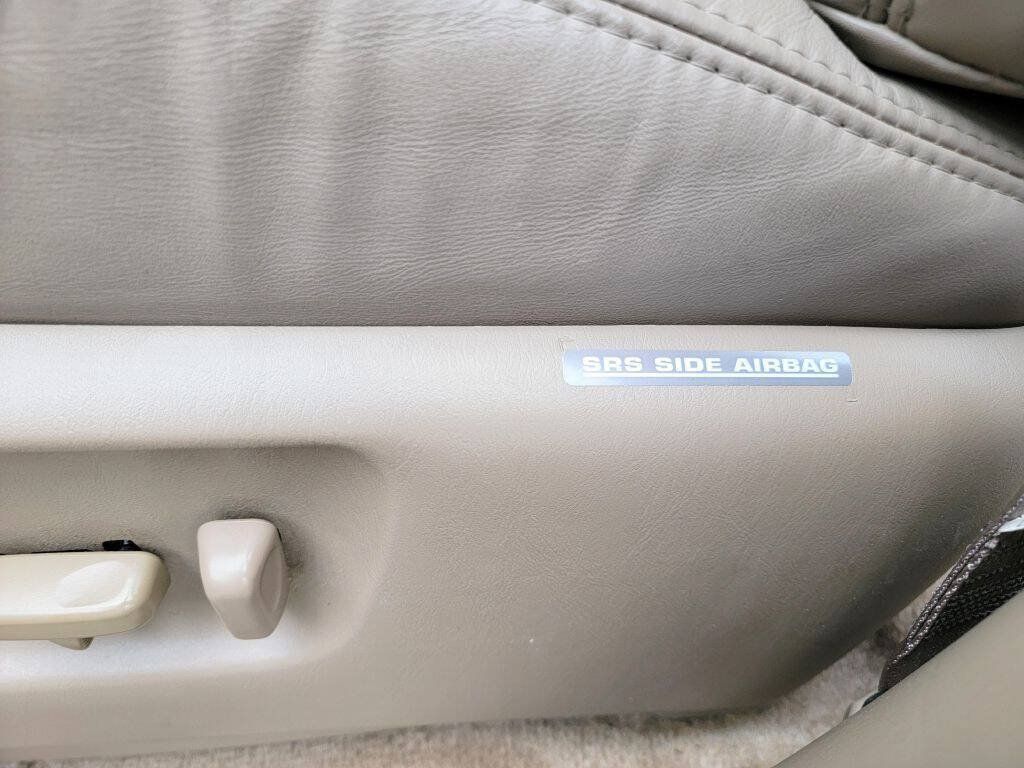 Used 2002 Toyota Sienna XLE w/ XLE Luxury Pkg FWD image 22