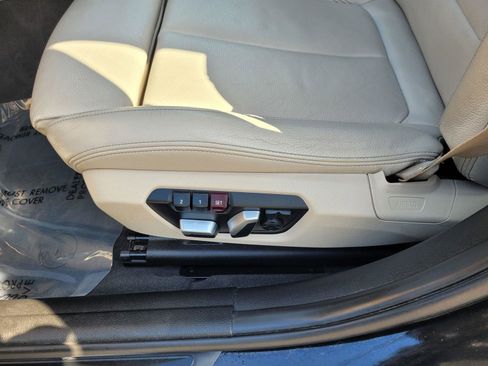 Used 2017 BMW 330i Sedan RWD image 22