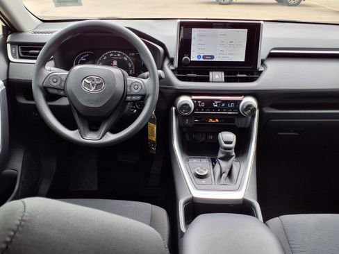 Used 2025 Toyota RAV4 LE image 12