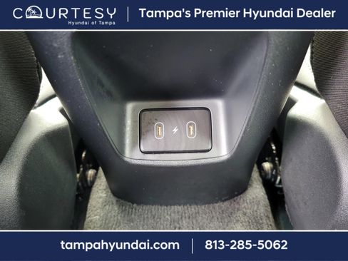 Used 2024 Hyundai Elantra SEL image 7