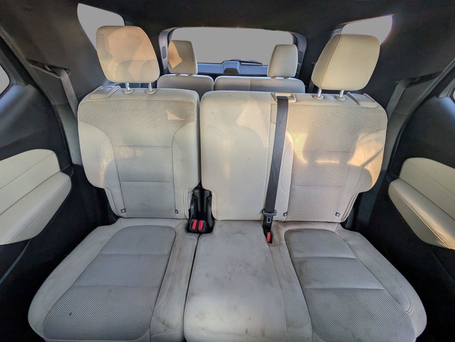 Used 2022 Chevrolet Traverse LS FWD image 30