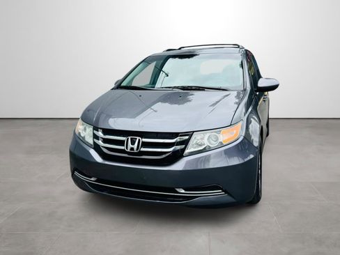 Used 2016 Honda Odyssey SE image 2