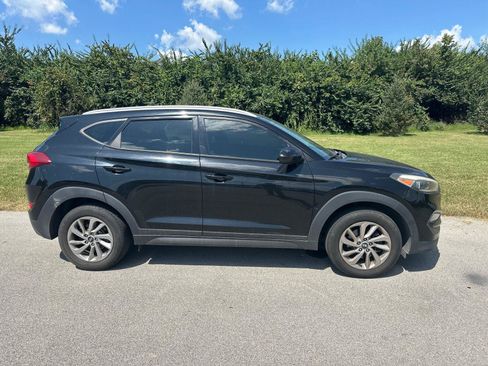 Used 2016 Hyundai Tucson SE w/ Option Group 02 FWD image 13