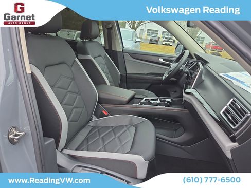 New 2026 Volkswagen Atlas Peak Edition image 13