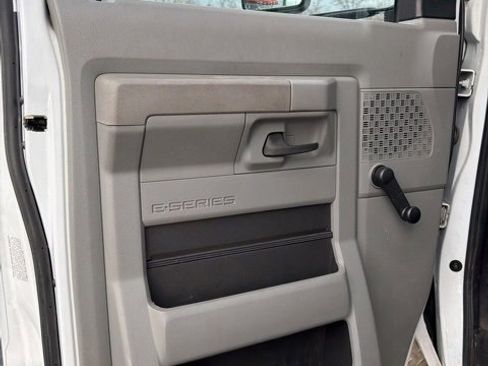 Used 2019 Ford E-350 and Econoline 350 Super Duty w/ Shuttle Bus Prep Package image 9