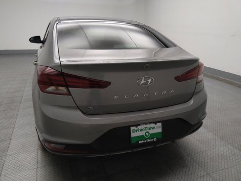 Used 2020 Hyundai Elantra SE w/ Winter Weather Package image 6