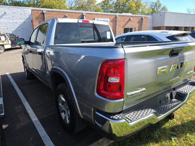Used 2025 RAM 1500 Big Horn AWD/4WD image 3