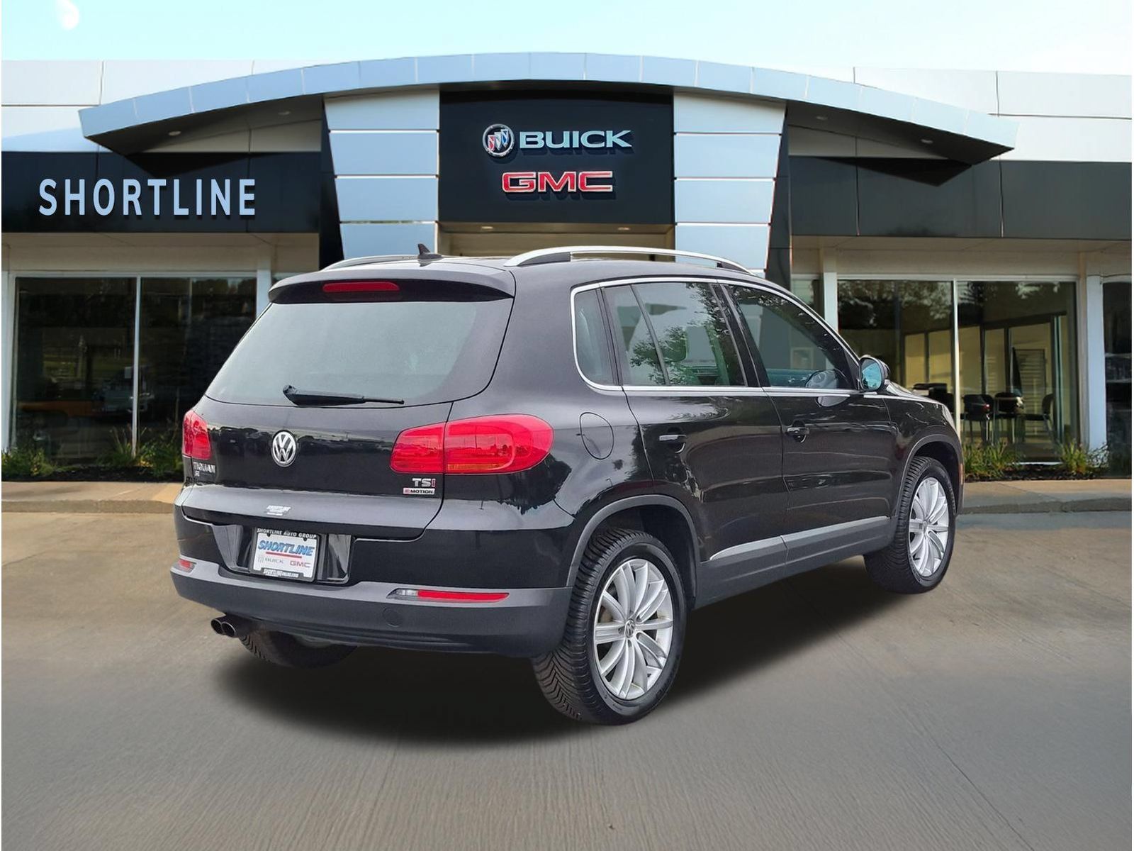 Used 2016 Volkswagen Tiguan SE AWD/4WD image 3