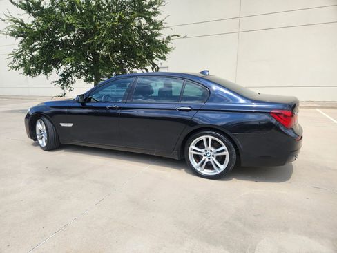 Used 2014 BMW 740Li image 40