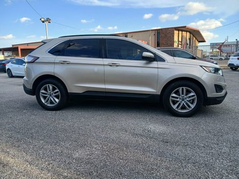 Used 2018 Ford Edge SEL w/ Equipment Group 201A FWD image 4