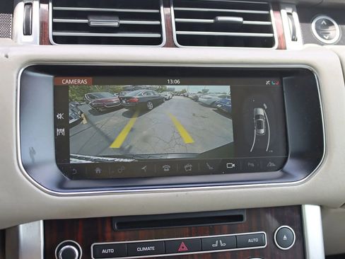 Used 2017 Land Rover Range Rover HSE image 22