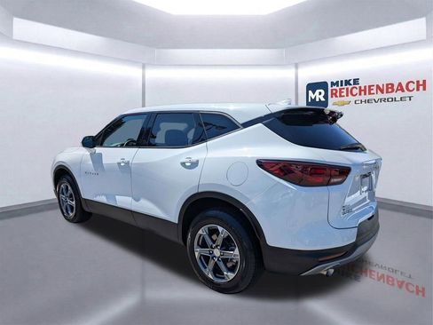 Used 2025 Chevrolet Blazer LT FWD image 6