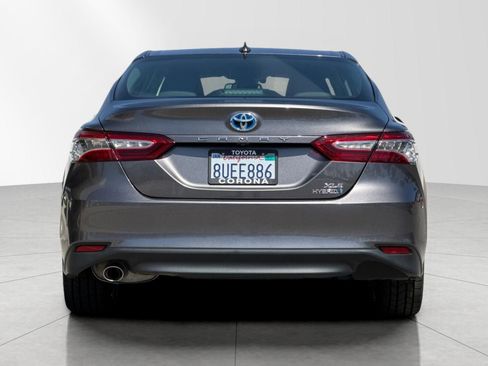 Used 2020 Toyota Camry XLE FWD image 5