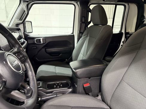 Used 2022 Jeep Gladiator Sport image 14