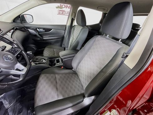 Certified 2022 Nissan Rogue Sport SV image 25