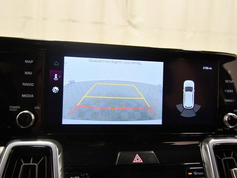 Certified 2023 Kia Sorento SX image 25