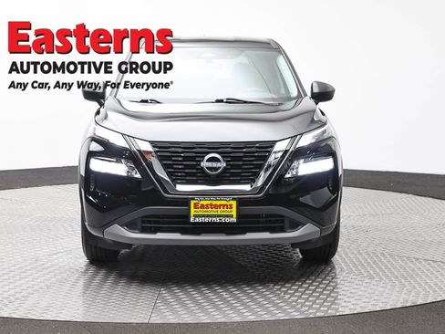 Used 2023 Nissan Rogue S AWD/4WD image 2
