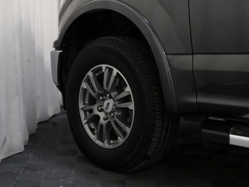 Used 2018 Ford F150 Lariat image 28