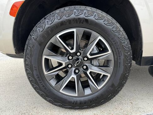 Used 2021 Chevrolet Suburban Z71 w/ Rear Media and Nav Package image 13