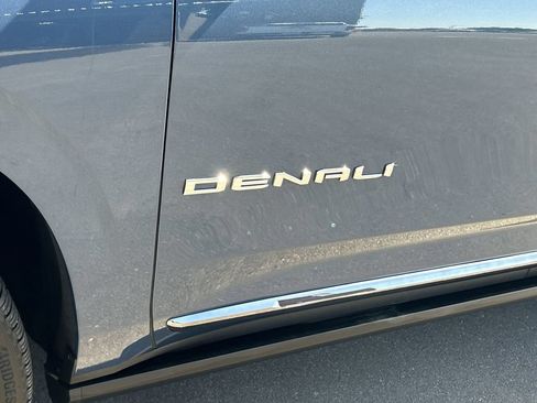 Used 2026 GMC Yukon Denali Ultimate AWD/4WD image 33