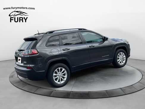 Used 2022 Jeep Cherokee Latitude Lux AWD/4WD image 3