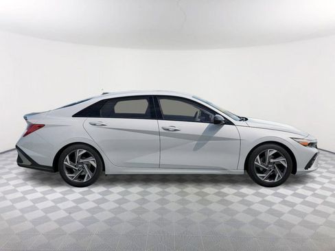New 2026 Hyundai Elantra SEL Sport Premium FWD image 7