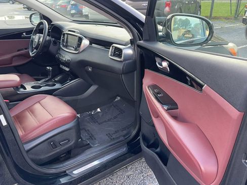 Used 2017 Kia Sorento SX FWD image 33