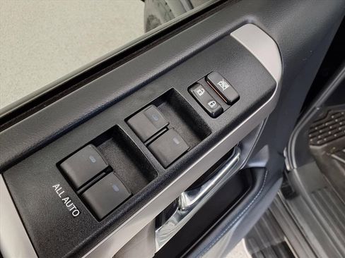 Used 2020 Toyota 4Runner SR5 image 21