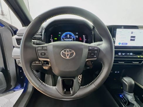 Used 2026 Toyota Camry SE FWD image 17