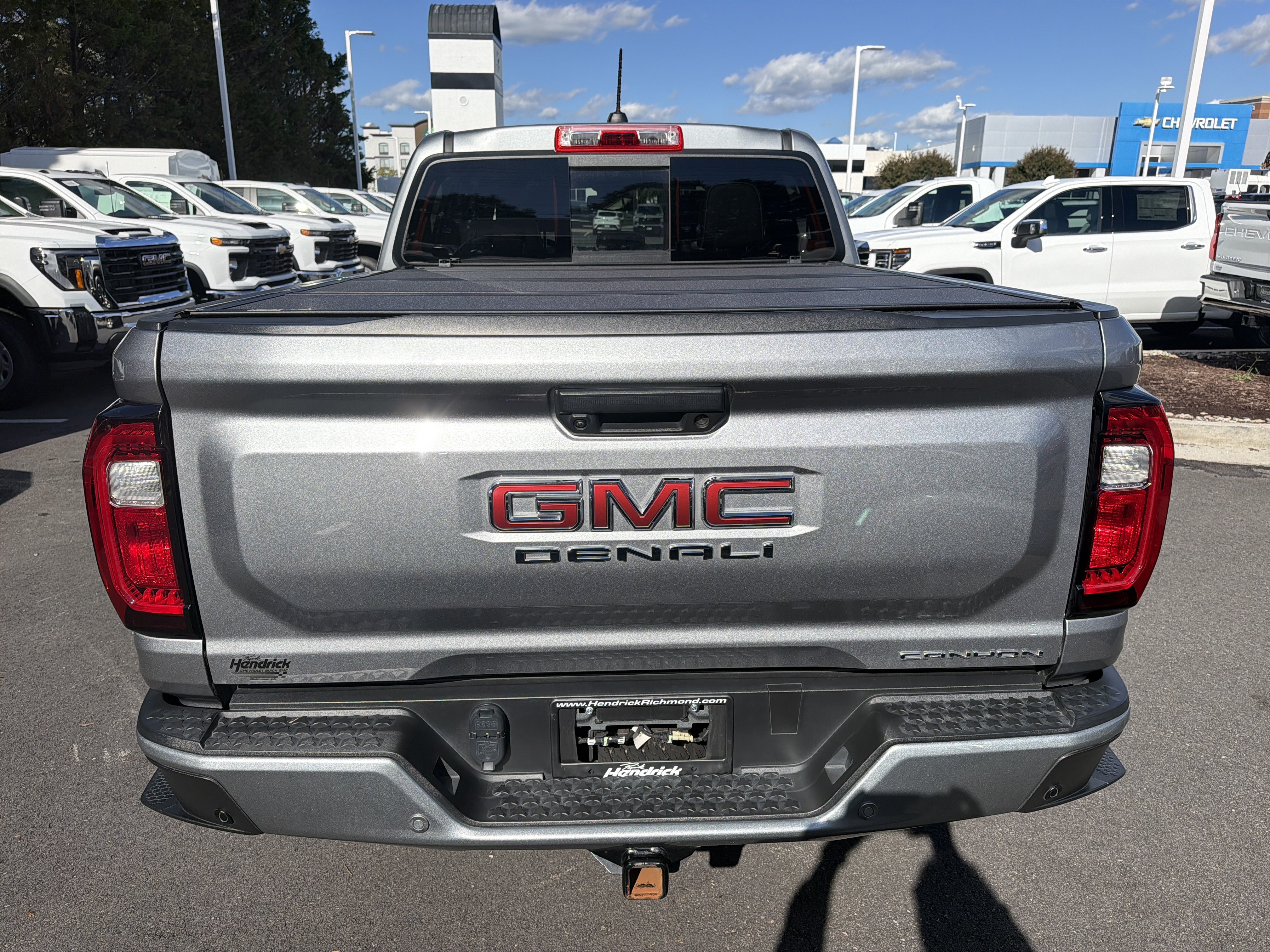 Used 2023 GMC Canyon Denali AWD/4WD image 9