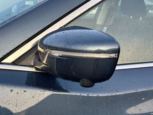 Used 2015 Nissan Rogue SV w/ SV Premium Package image 11