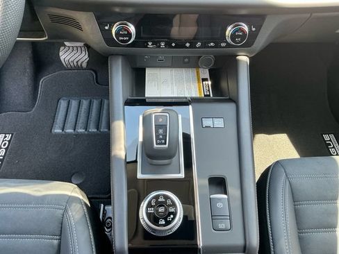 New 2026 Nissan Rogue SL AWD/4WD image 13