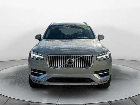 Certified 2025 Volvo XC90 B5 Core AWD/4WD image 2