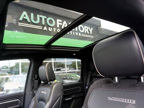 Used 2023 RAM 1500 Laramie image 13