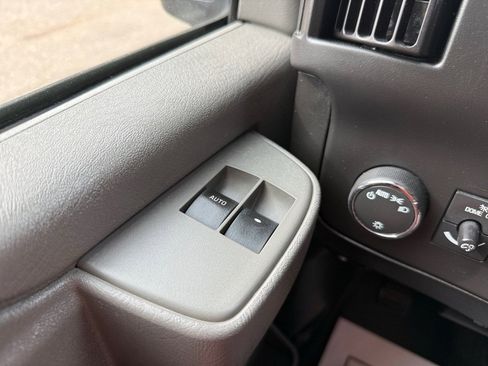 Used 2016 GMC Savana 3500 RWD image 22