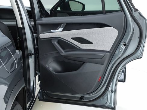 New 2026 Volkswagen Tiguan S FWD image 30