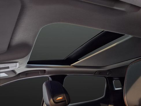 New 2026 Nissan Kicks SR w/ SR Premium Package image 12